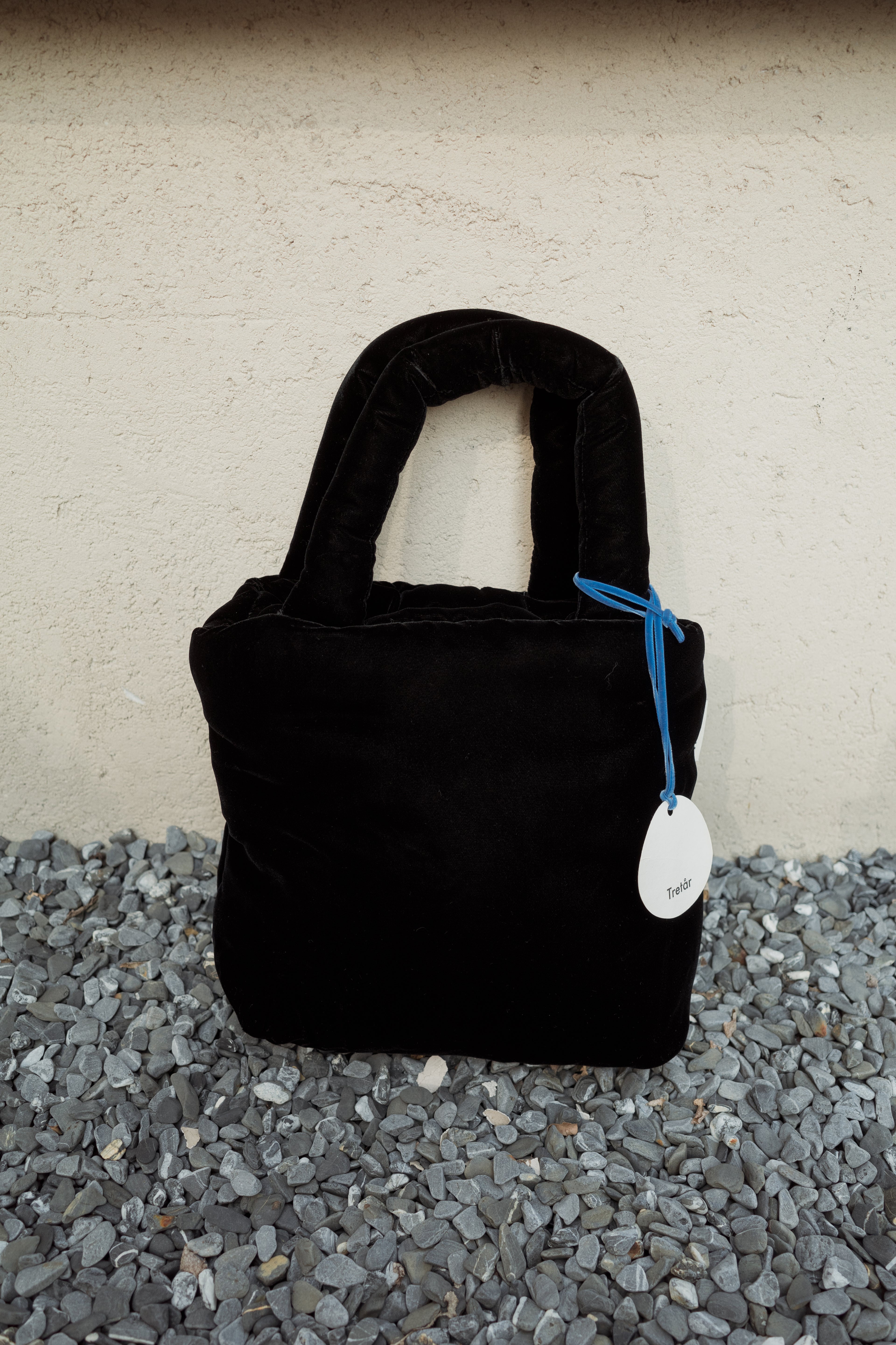 Black Cream Puff Bag