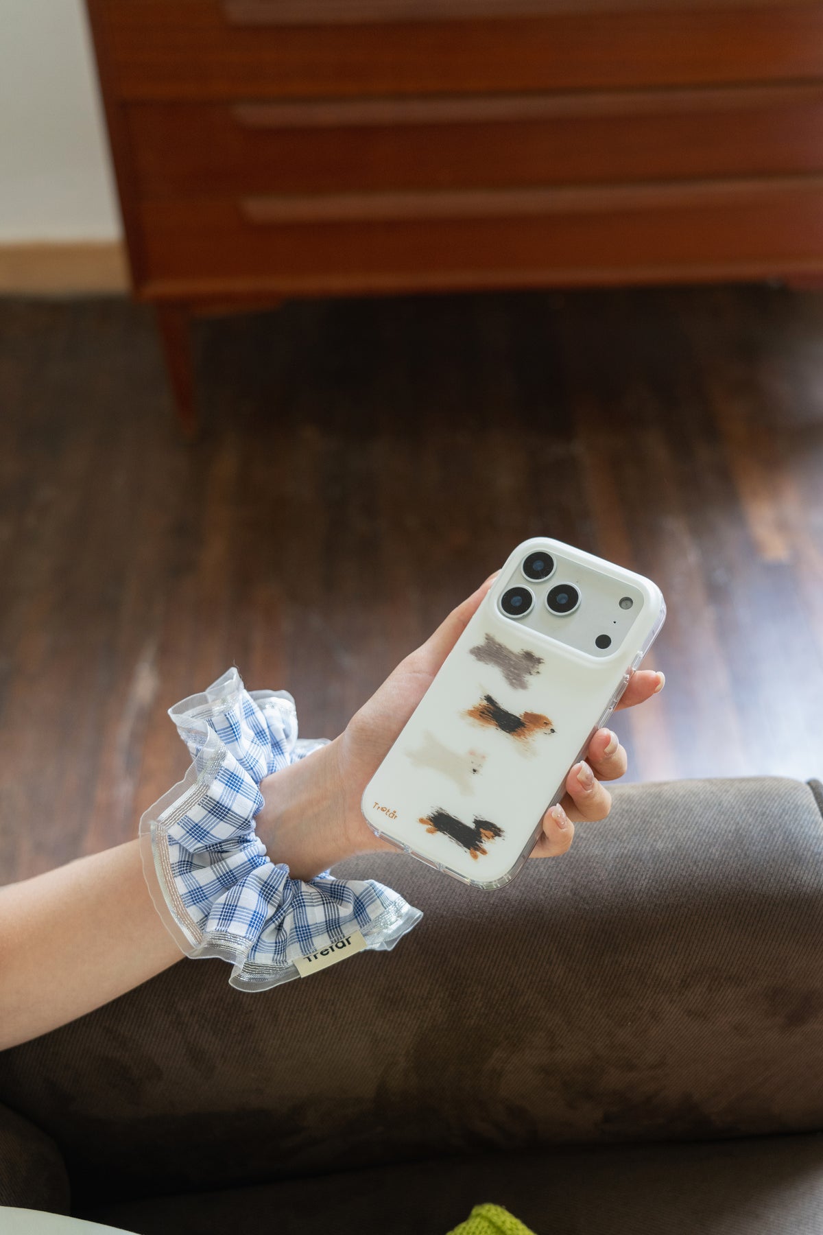 Running Puppy Phone Case shown from another angle